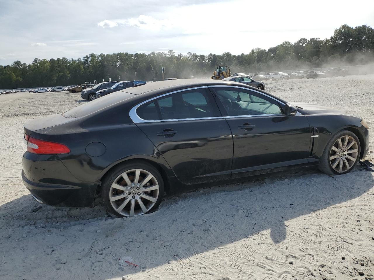 Изображение 3 Jaguar Xf Luxury 2010 с VIN SAJWA0FA6AHR54733