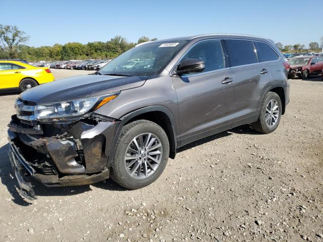 Image 1 of 2019 TOYOTA HIGHLANDER SE 2019 with VIN 5TDJZRFH4KS617090