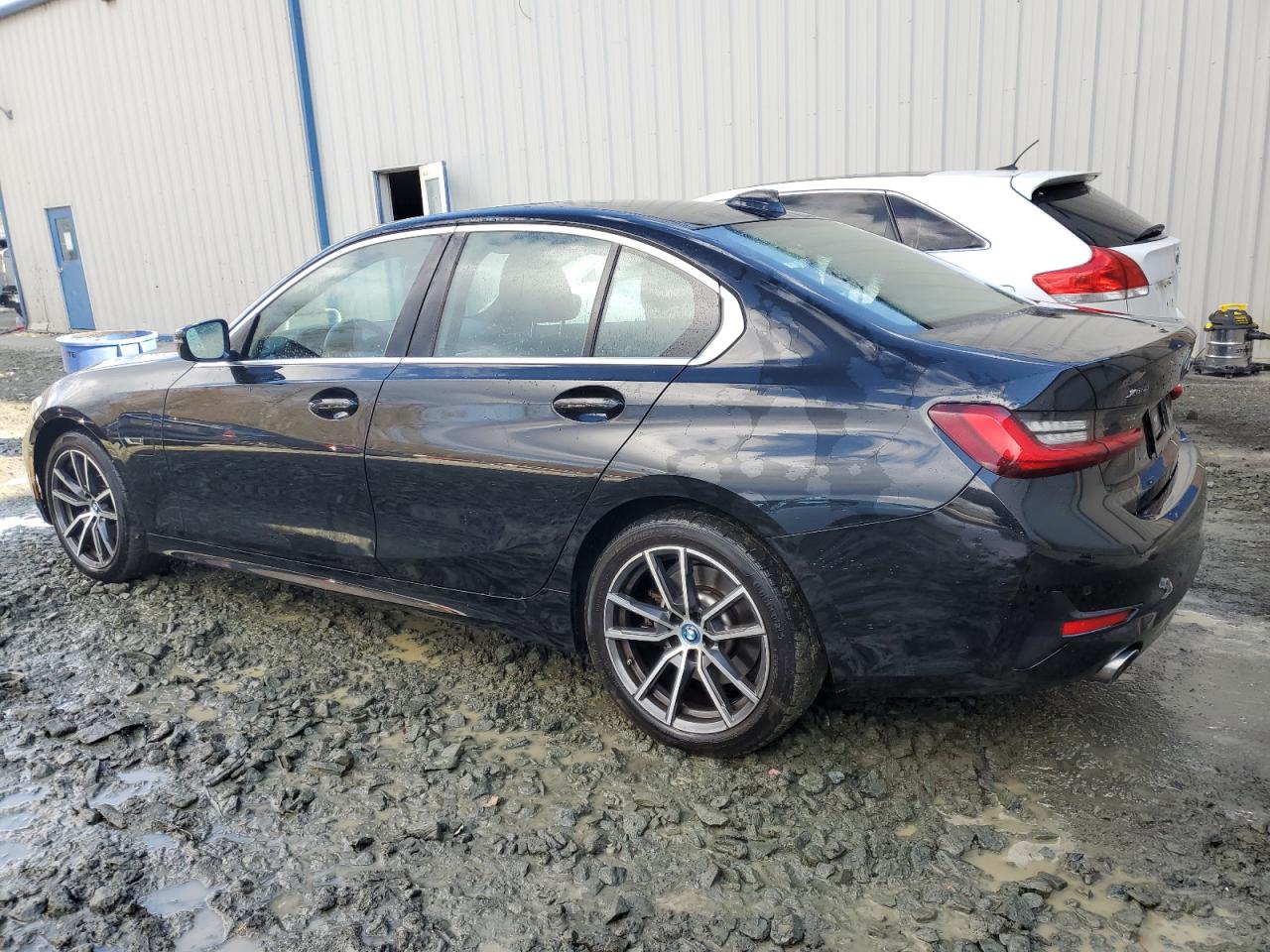 Изображение 2 2022 BMW 330XE 2022 с VIN 3MW5P9J06N8C65438