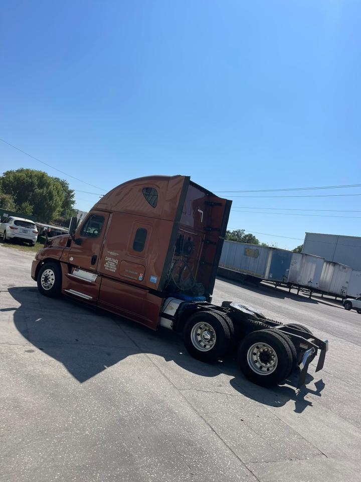 Изображение 3 2016 FREIGHTLINER CASCADIA 125 2016 с VIN 3AKJGLD52GSHC0380