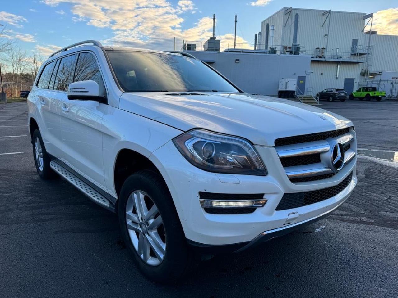 Изображение 1 2015 MERCEDES-BENZ GL 450 4MATIC 2015 с VIN 4JGDF6EE9FA588356