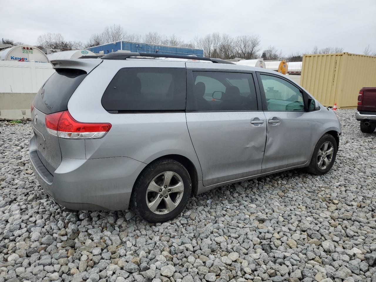 Image 3 of 2012 TOYOTA SIENNA LE 2012 with VIN 5TDKK3DC4CS251954
