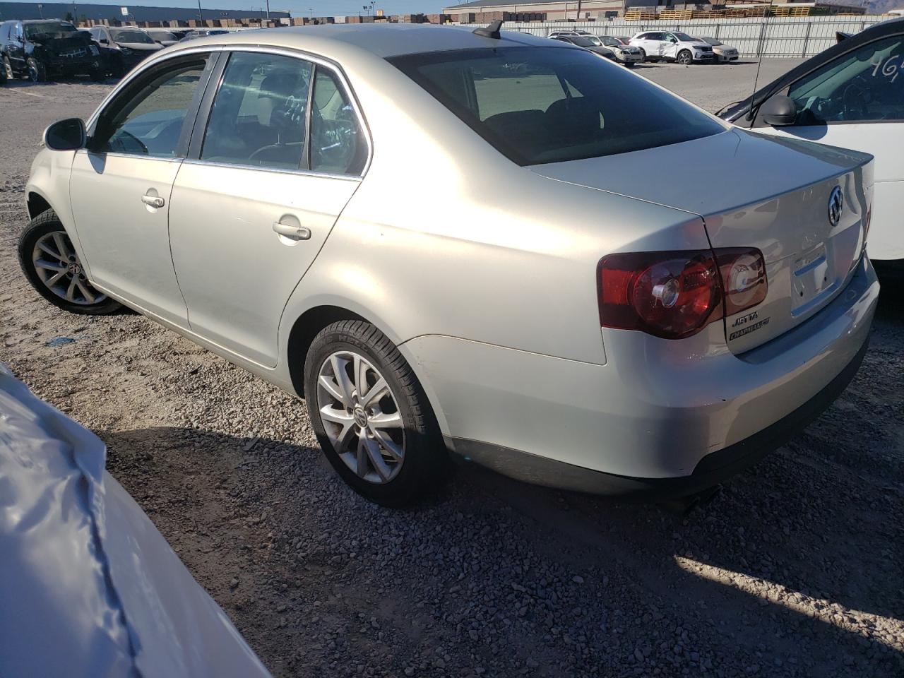 Obraz 2 z 2010 VOLKSWAGEN JETTA SE 2010 z VIN 3VWRZ7AJ6AM018737