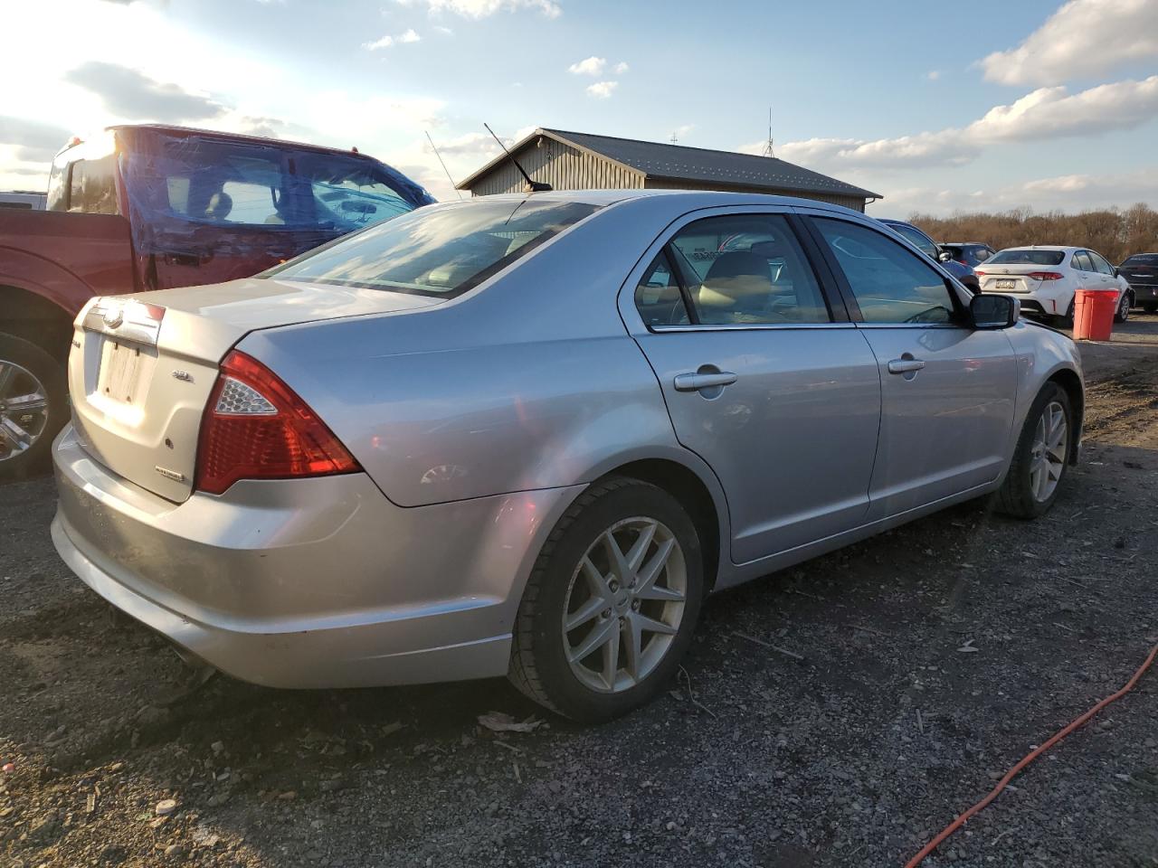 Image 3 of 2011 FORD FUSION SEL 2011 with VIN 3FAHP0JG5BR168557