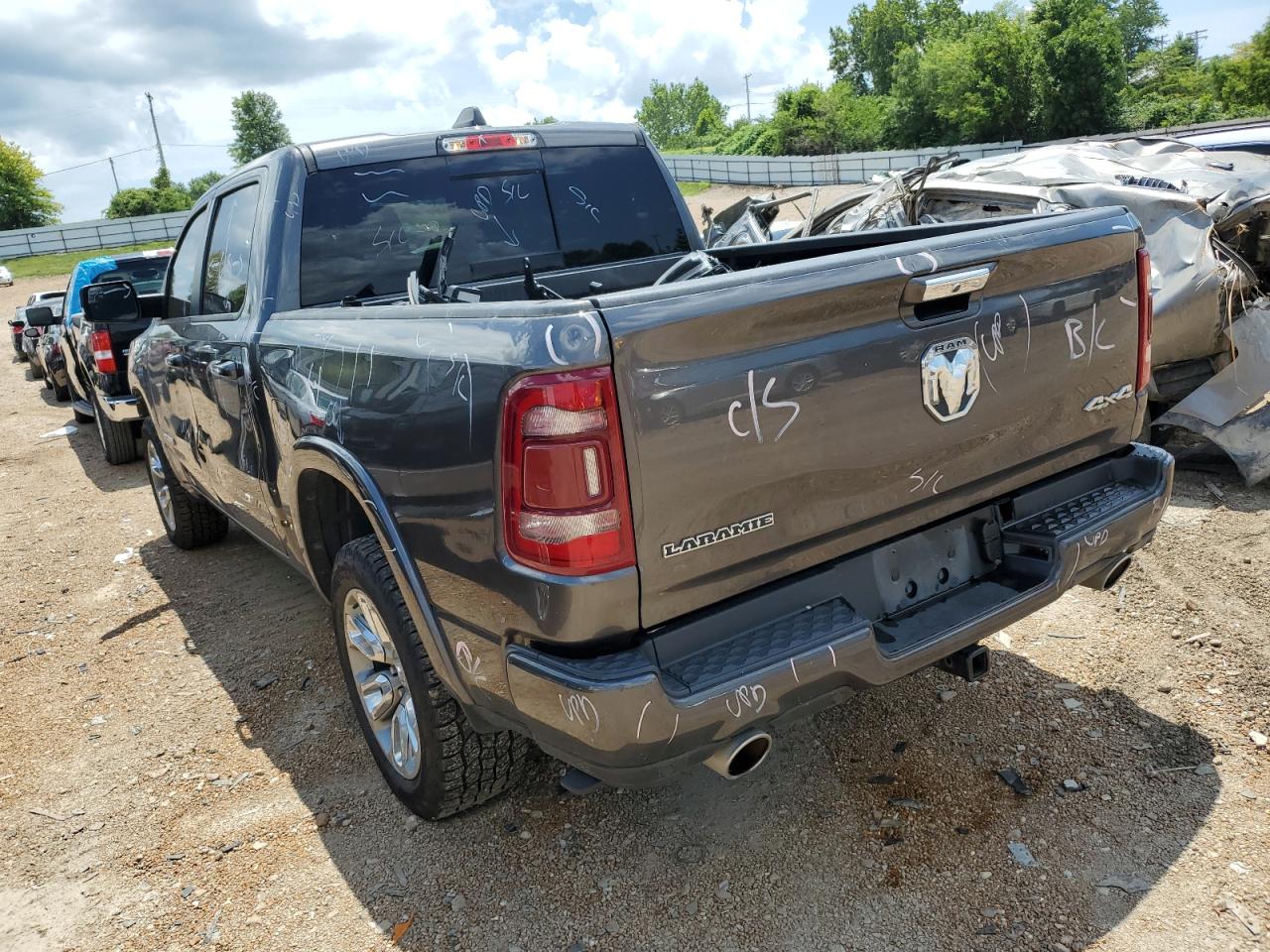 Obraz 2 z 2021 RAM 1500 LARAMIE 2021 z VIN 1C6SRFJT8MN635493