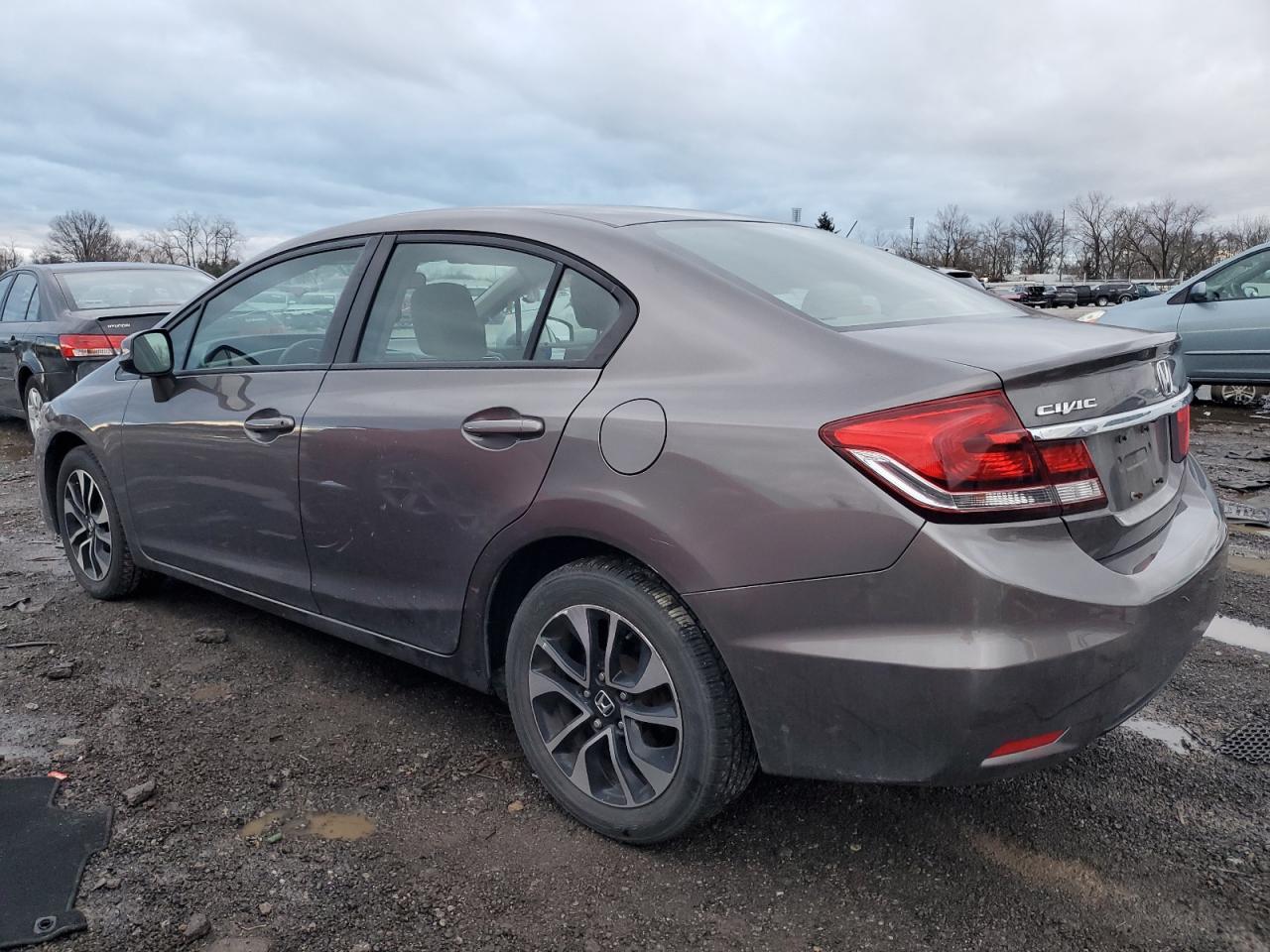 Image 2 of 2013 HONDA CIVIC EX 2013 with VIN 19XFB2F88DE088435