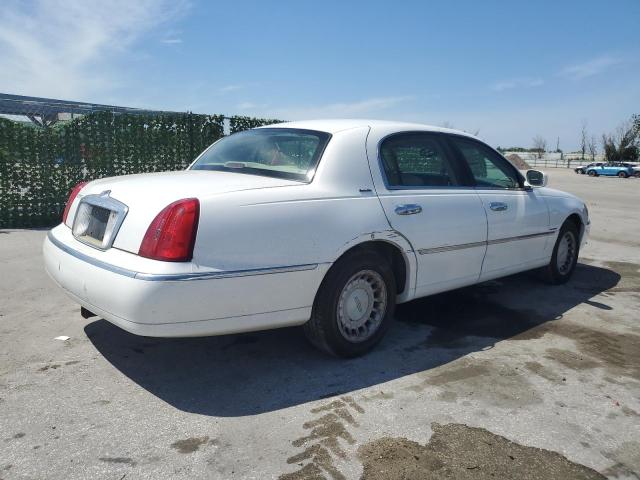 Image 3 of 2001 LINCOLN TOWN CAR EXECUTIVE 2001 with VIN 1LNHM81W41Y632572
