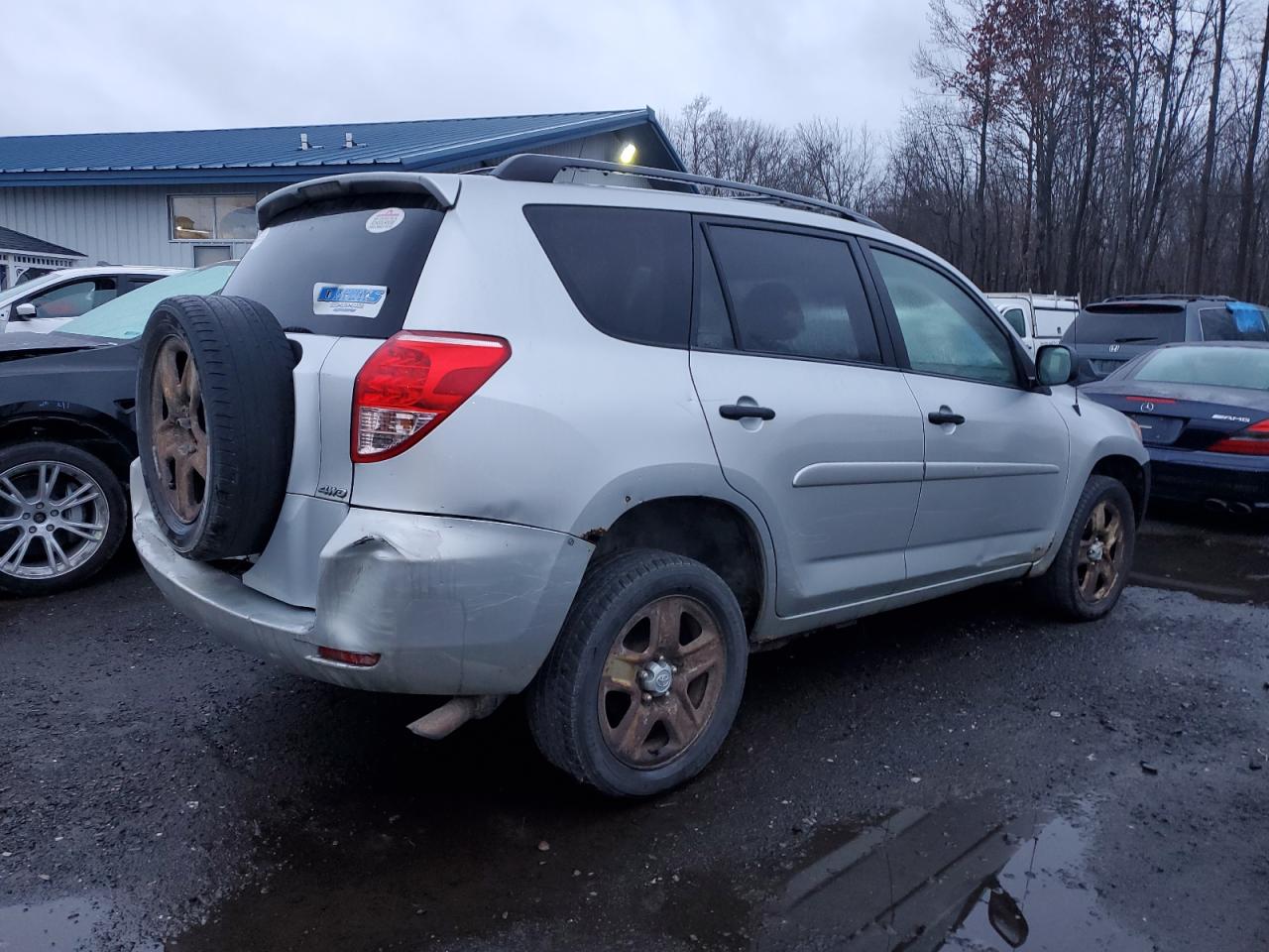 Image 3 of 2007 TOYOTA RAV4 2007 with VIN JTMBD33V476051840