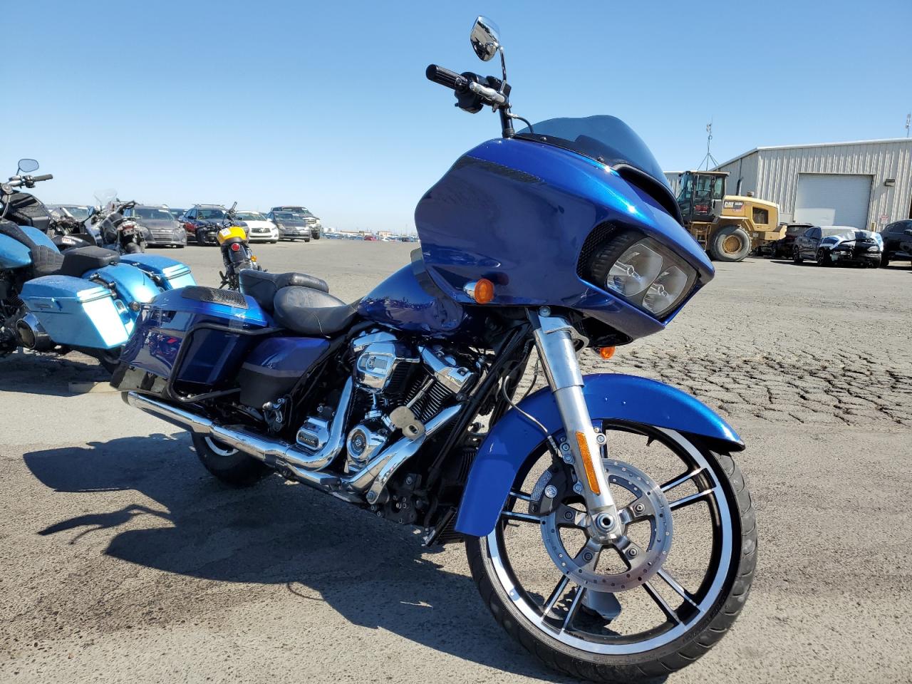 Image 1 of 2017 HARLEY-DAVIDSON FLTRX ROAD GLIDE 2017 with VIN 1HD1KHC3XHB673721