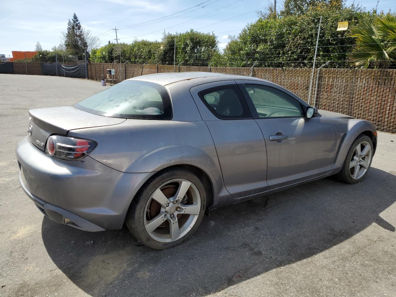 Obraz 3 z 2004 MAZDA RX8  2004 z VIN JM1FE17N940131811