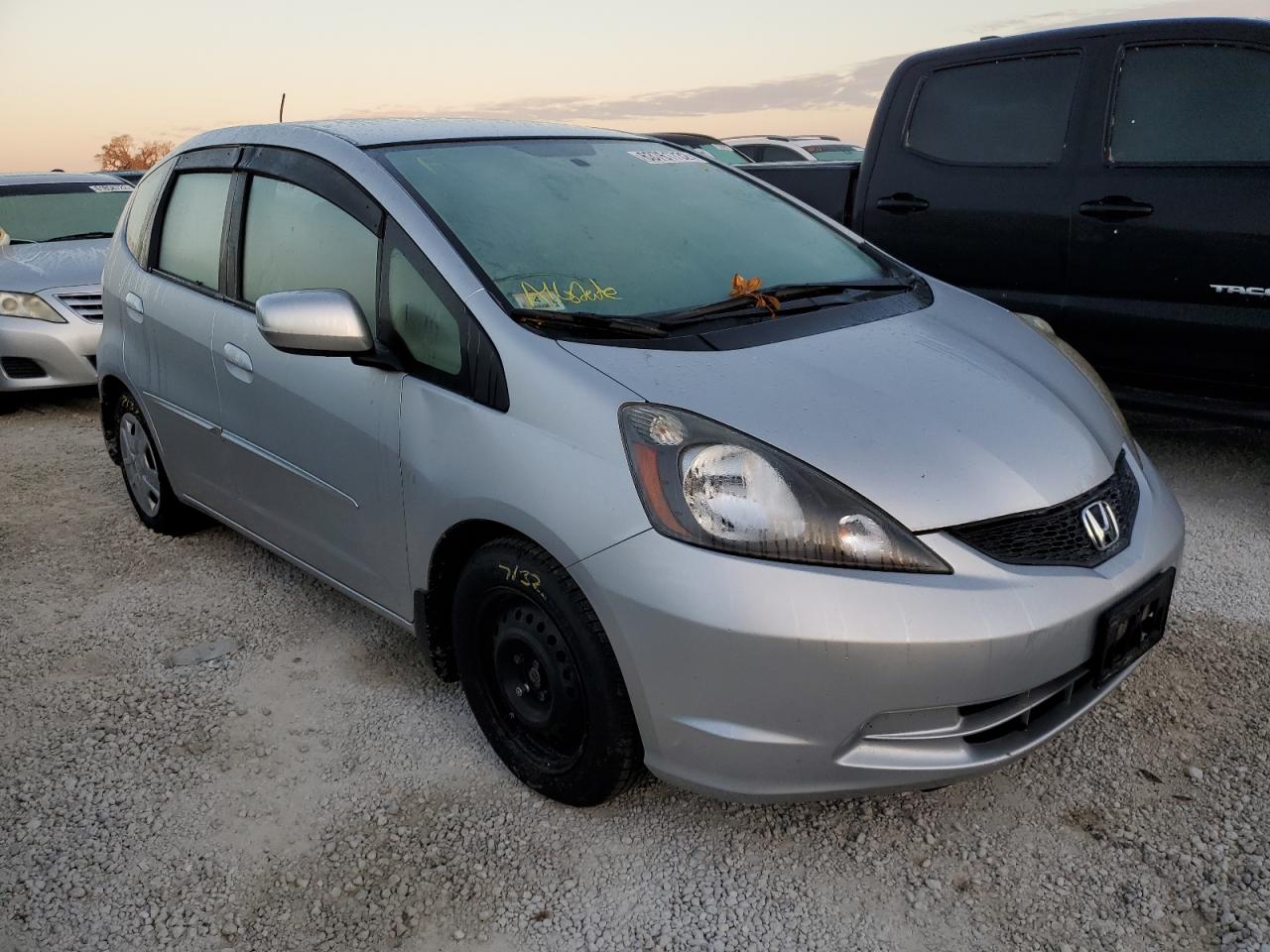 Image 1 of 2013 HONDA FIT  2013 with VIN JHMGE8G33DC030837