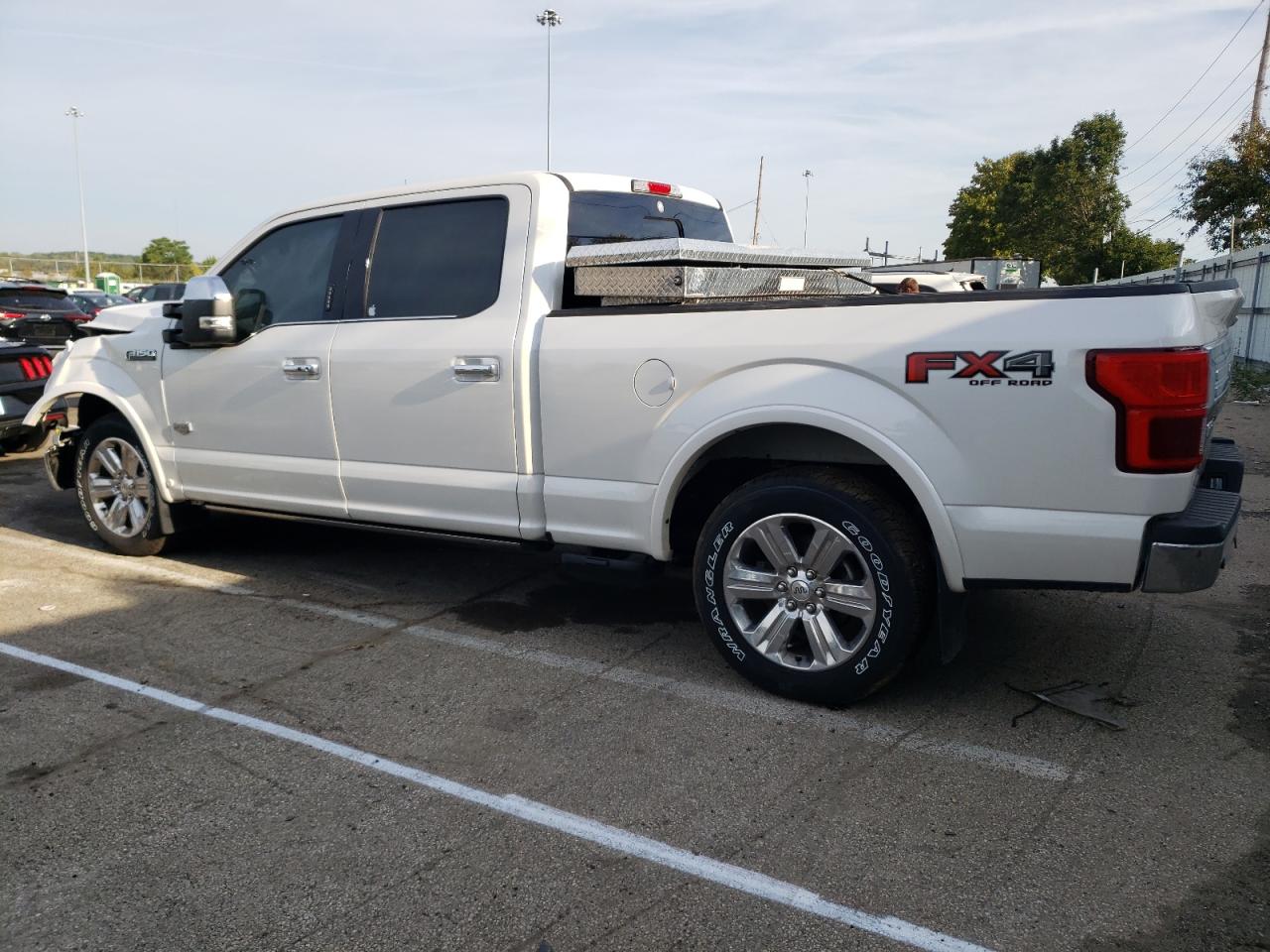 Image 2 of 2019 FORD F150 SUPERCREW 2019 with VIN 1FTFW1E43KFC05337