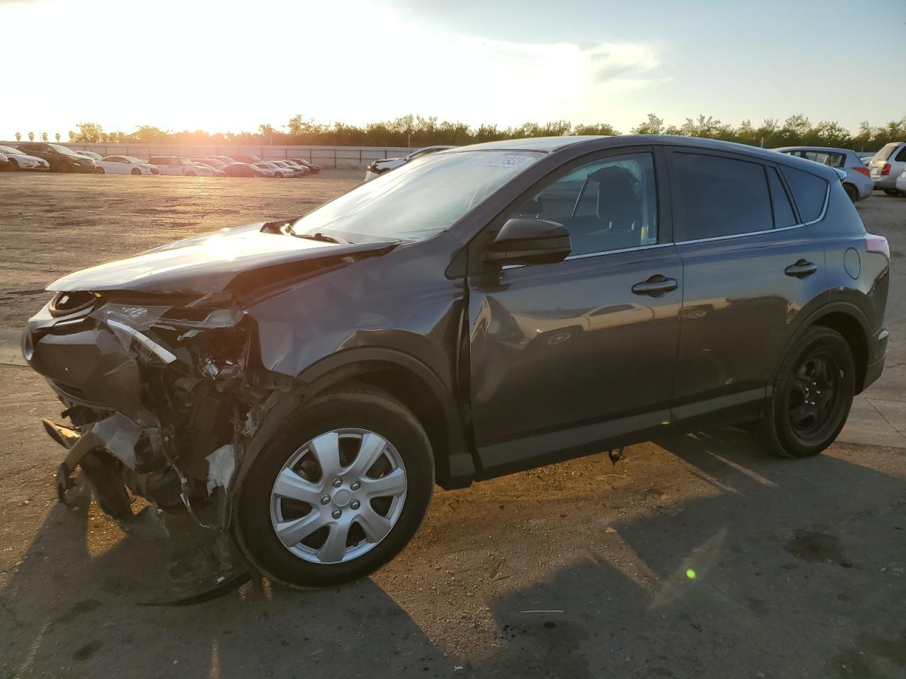 Image 1 of 2018 TOYOTA RAV4 LE 2018 with VIN 2T3ZFREV1JW486054