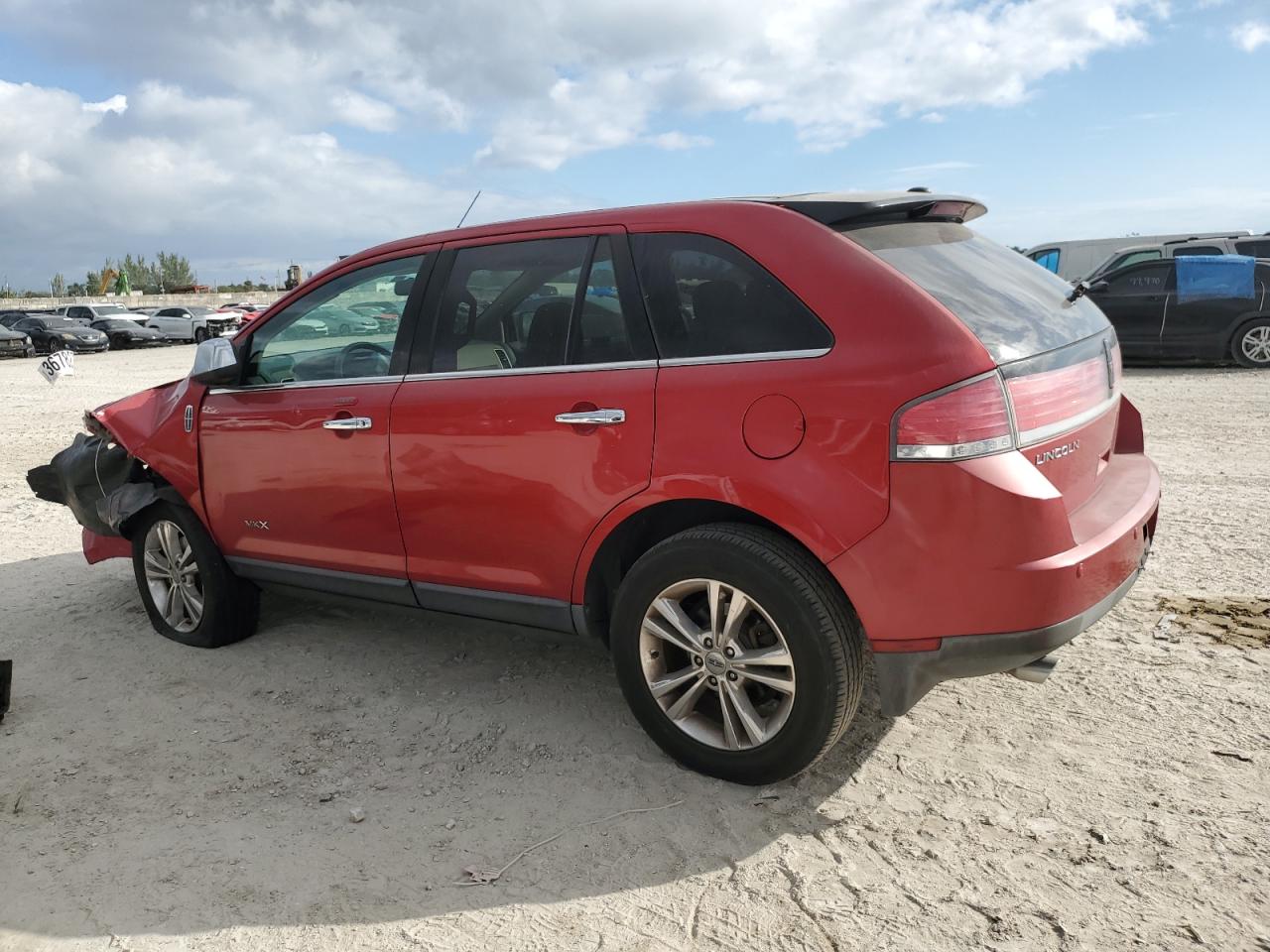 Image 2 of 2010 LINCOLN MKX  2010 with VIN 2LMDJ6JC5ABJ02825