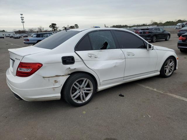 Obraz 3 z 2013 MERCEDES-BENZ C 300 4MATIC 2013 z VIN WDDGF8AB8DR268779