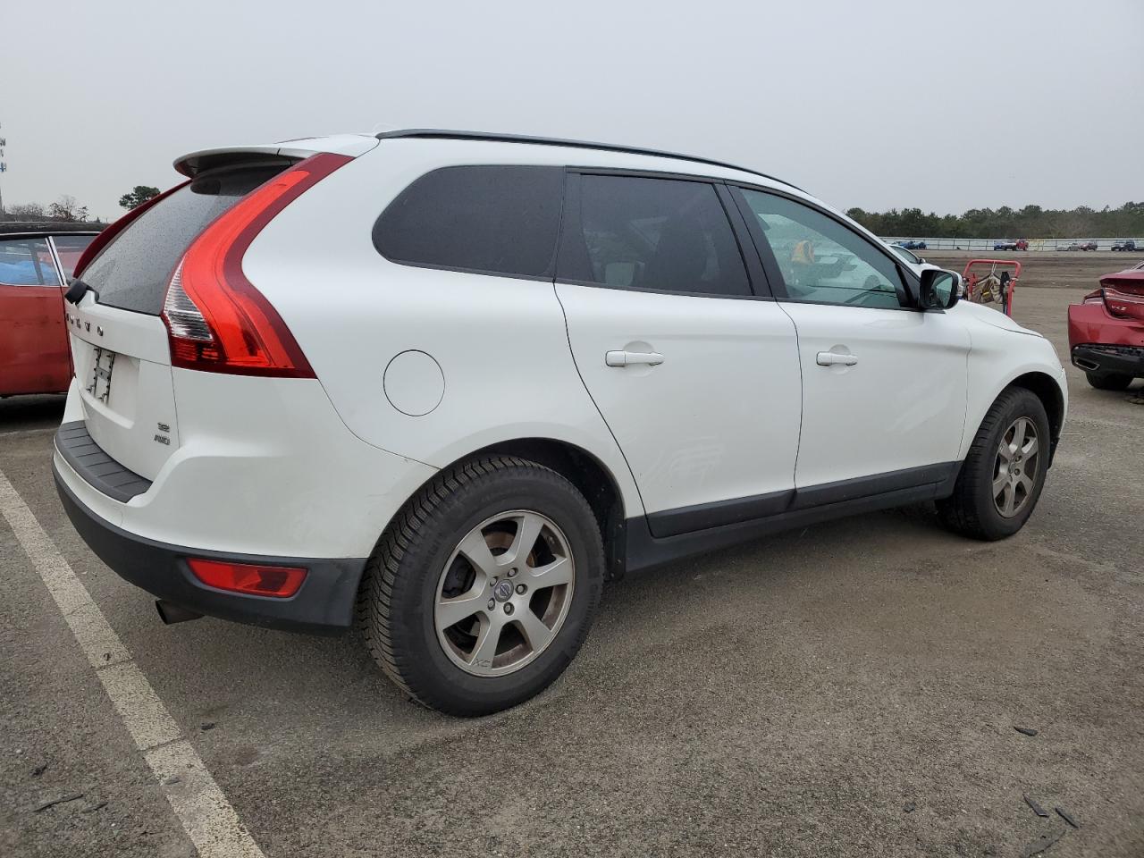 Image 3 of 2010 VOLVO XC60 3.2 2010 with VIN YV4960DZ7A2064716