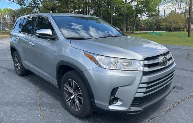 Изображение 2017 TOYOTA HIGHLANDER LE 2017