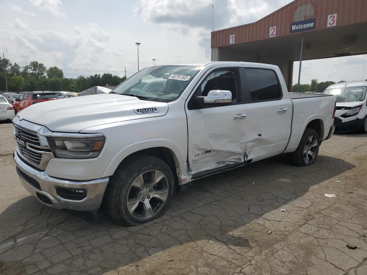 Изображение 1 2021 RAM 1500 LARAMIE 2021 с VIN 1C6SRFJT4MN692953