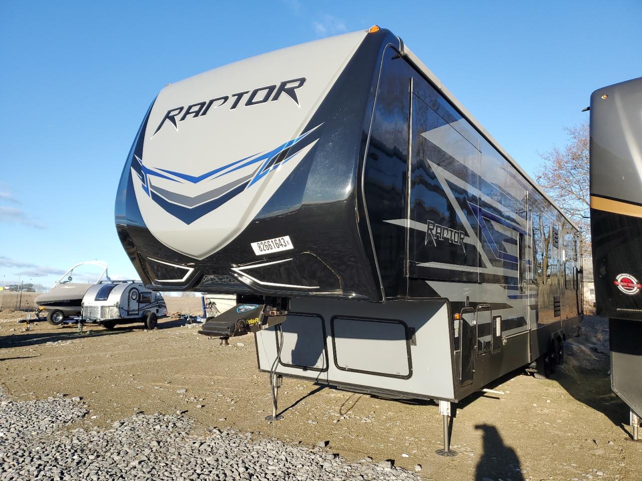 Изображение 2 2019 RAPT TOY HAULER 2019 с VIN 4YDF42138KR800480