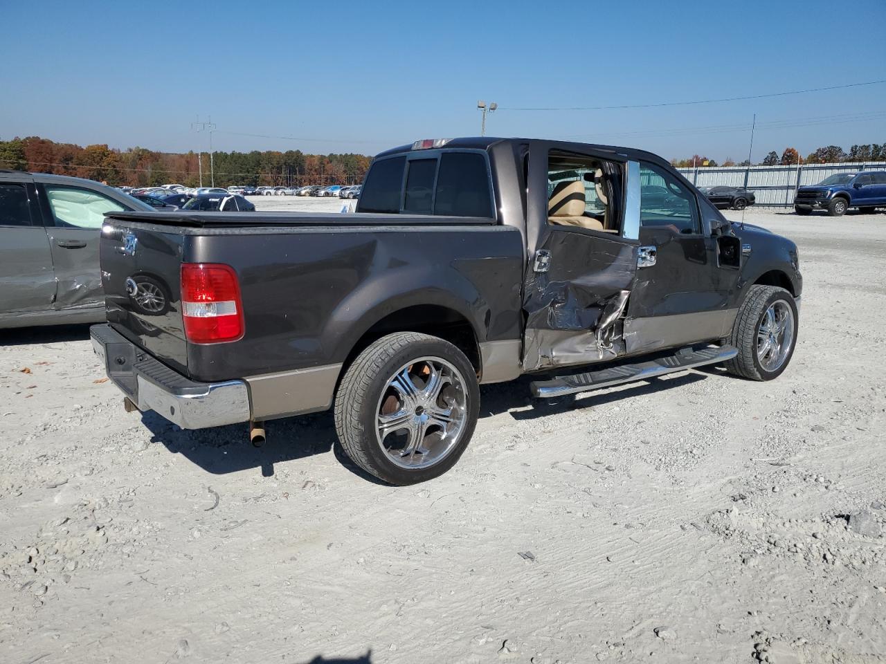 Obraz 3 z 2006 FORD F150 SUPERCREW 2006 z VIN 1FTPW12546FA33701