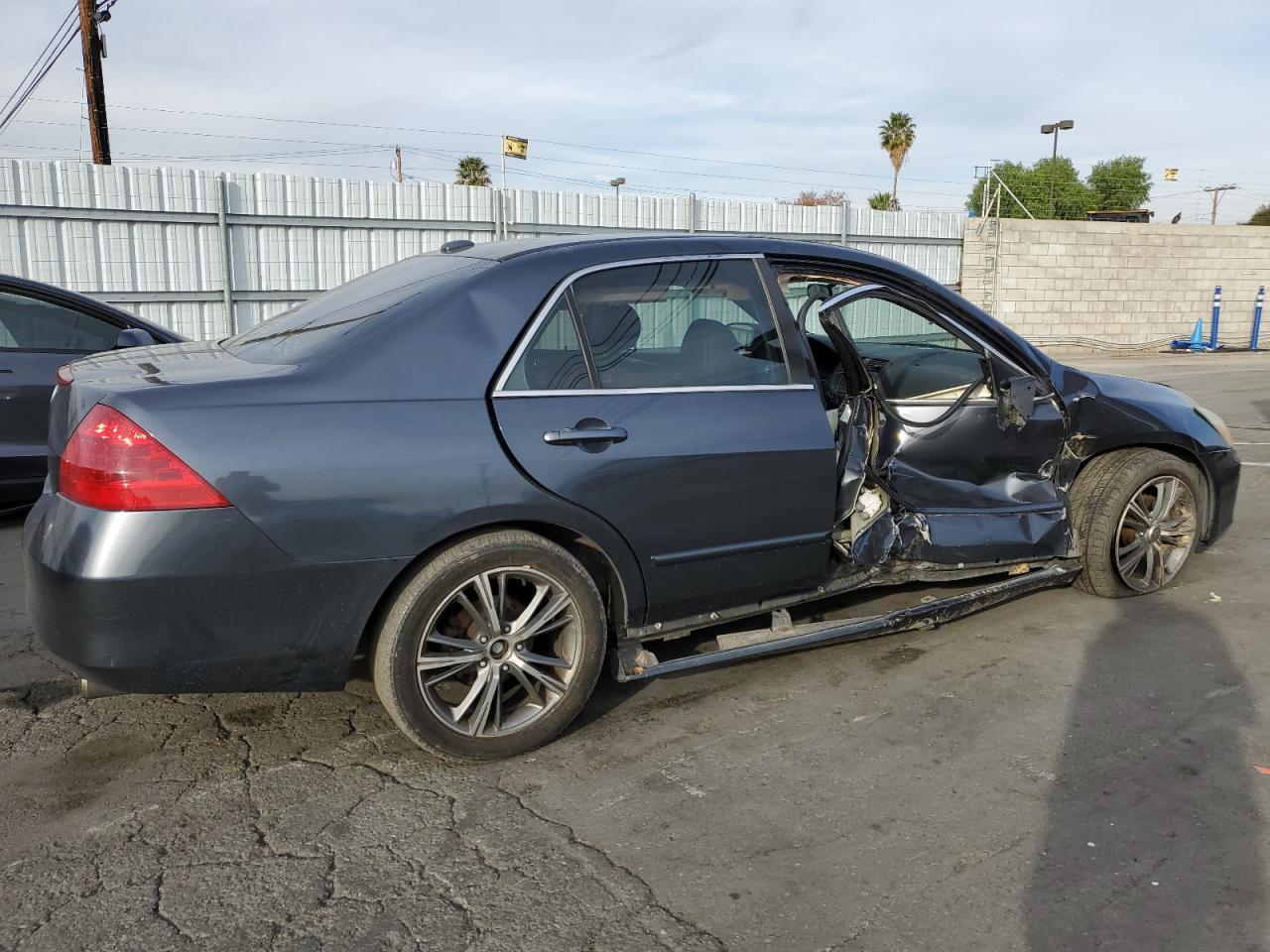Image 3 of 2006 HONDA ACCORD EX 2006 with VIN 1HGCM66576A048395