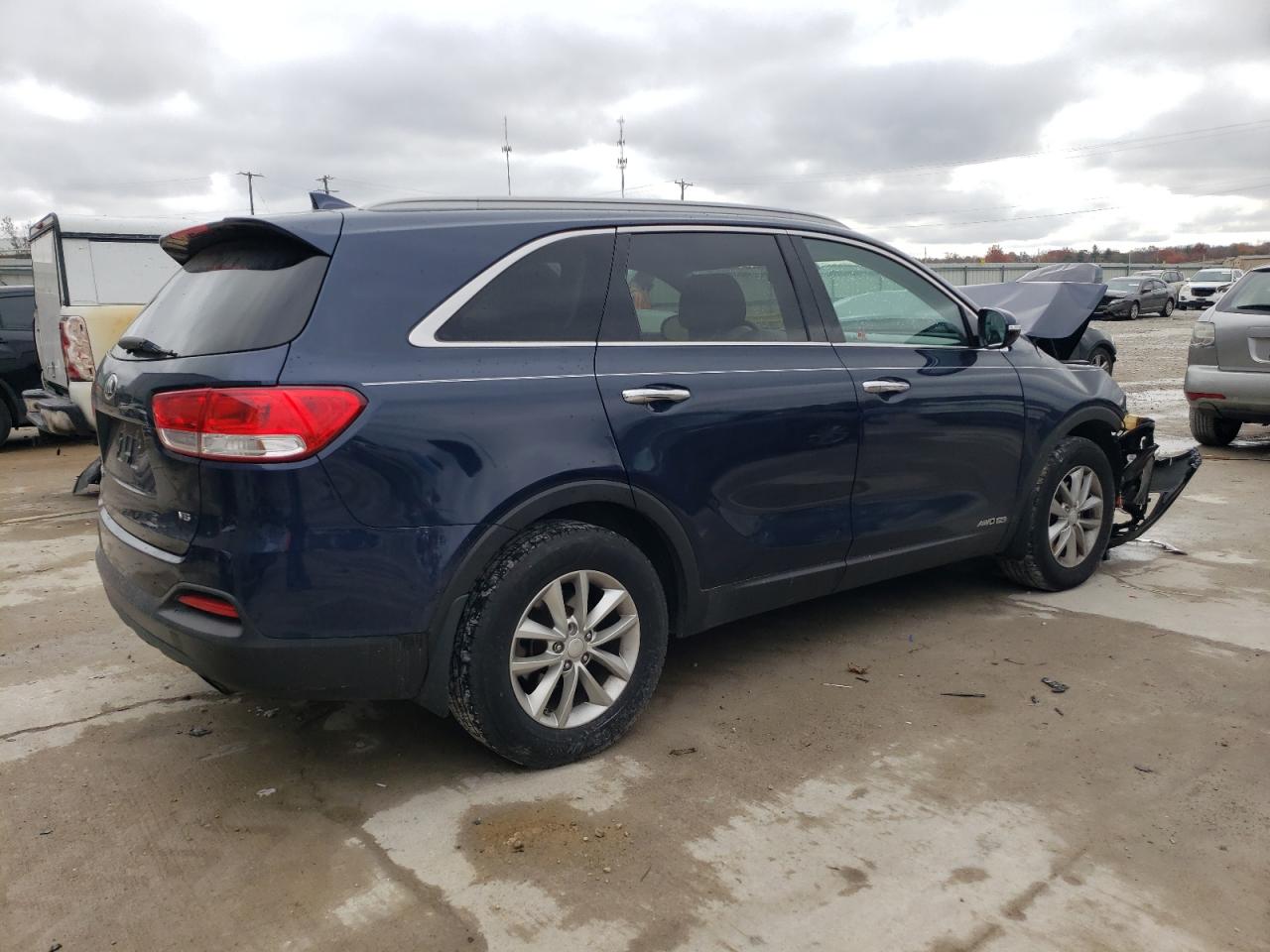 Obraz 3 z 2016 KIA SORENTO LX 2016 z VIN 5XYPGDA56GG072868