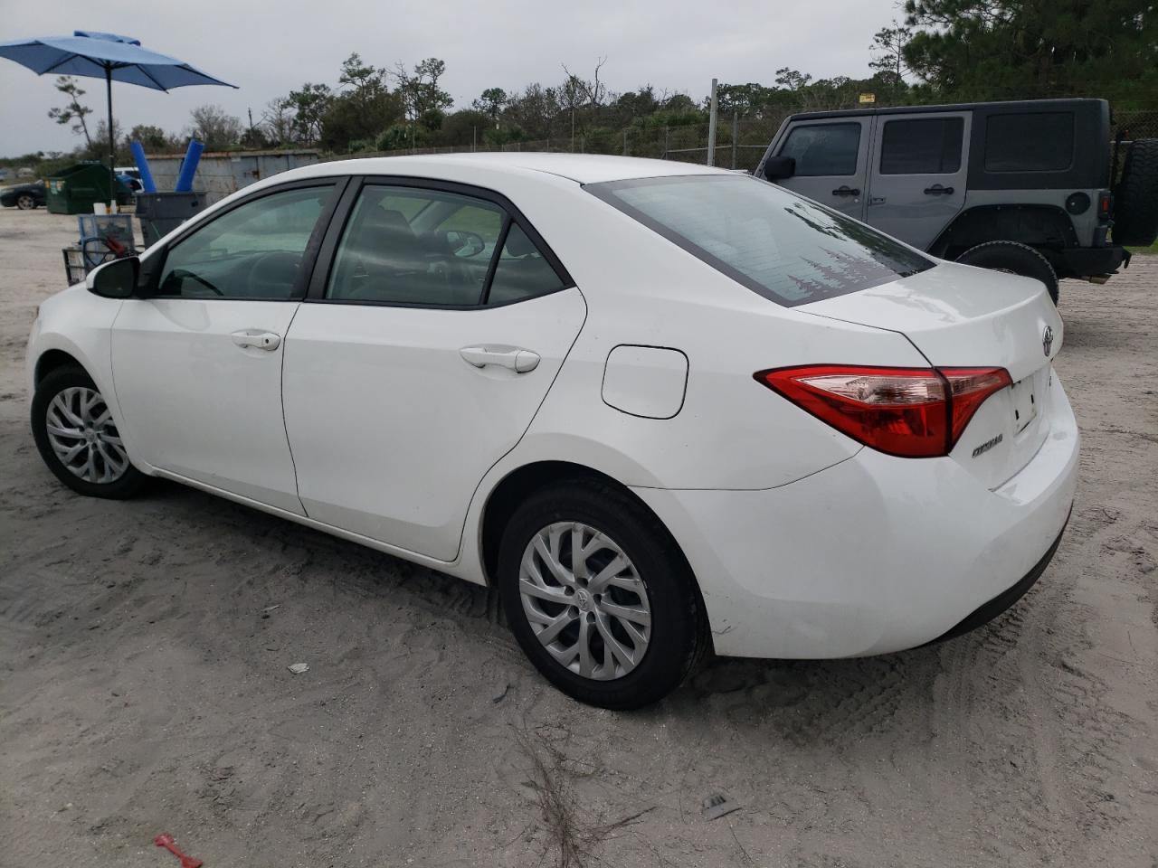 Image 2 of 2018 TOYOTA COROLLA L 2018 with VIN 5YFBURHEXJP802371