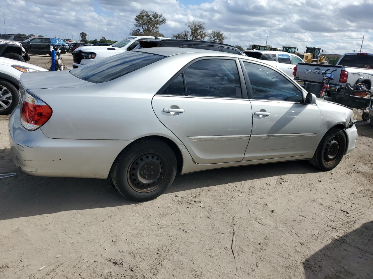 Изображение 3 2005 TOYOTA CAMRY LE 2005 с VIN 4T1BE32K95U429014