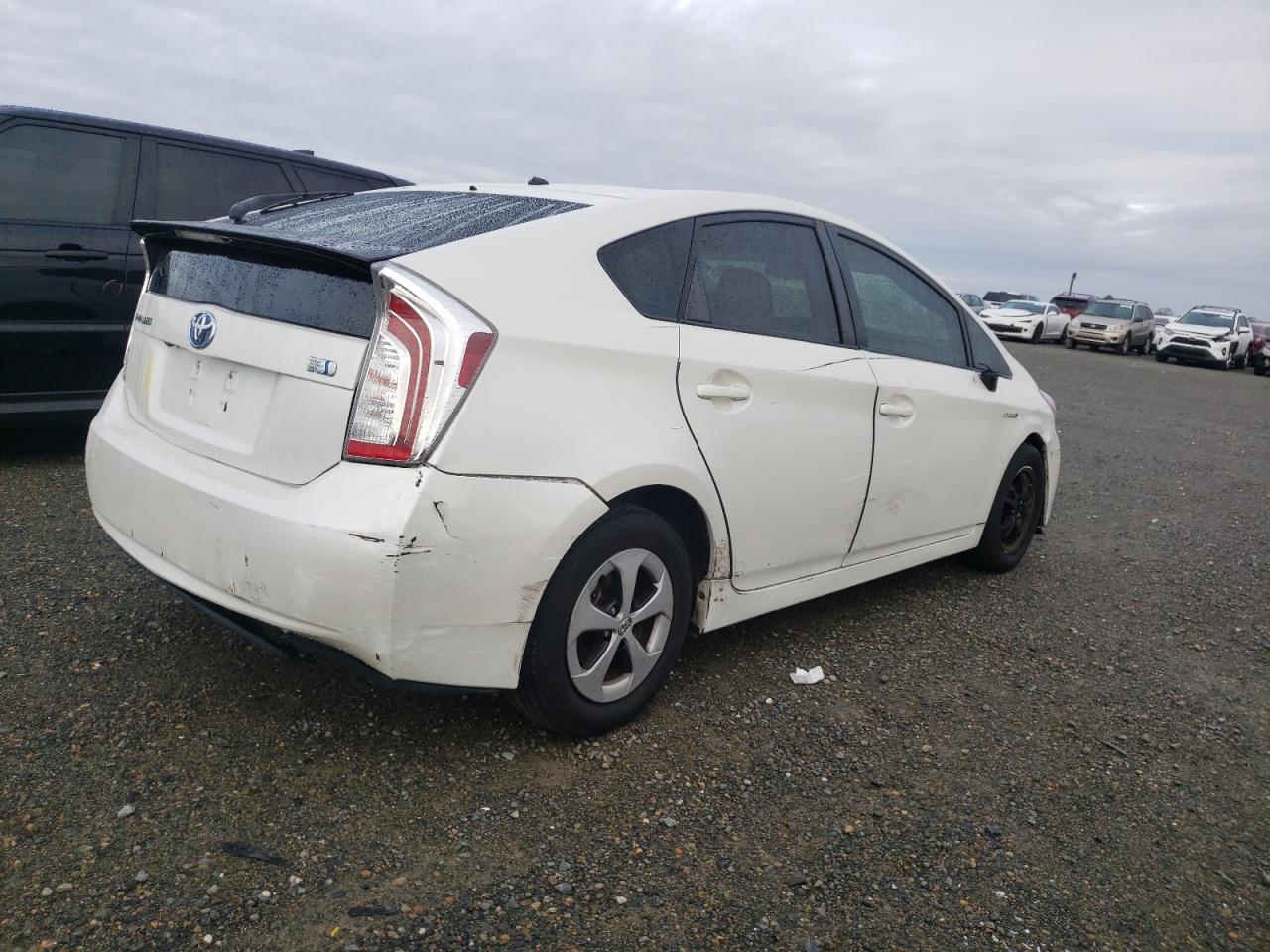 Image 3 of 2015 TOYOTA PRIUS  2015 with VIN JTDKN3DU5F0456920