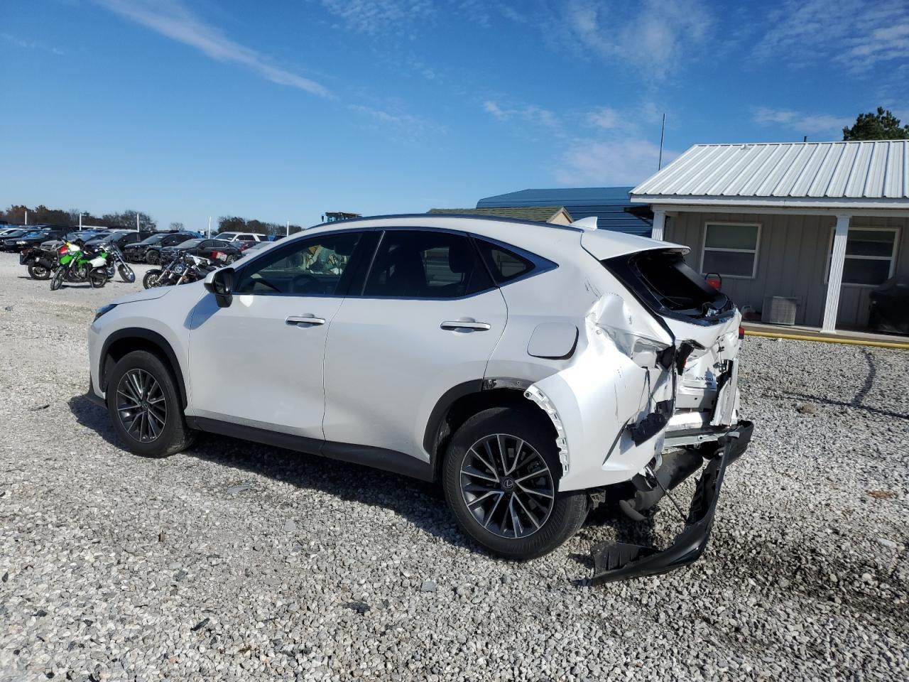 Изображение 2 2022 LEXUS NX 250 2022 с VIN JTJGDCEZ2N5000181