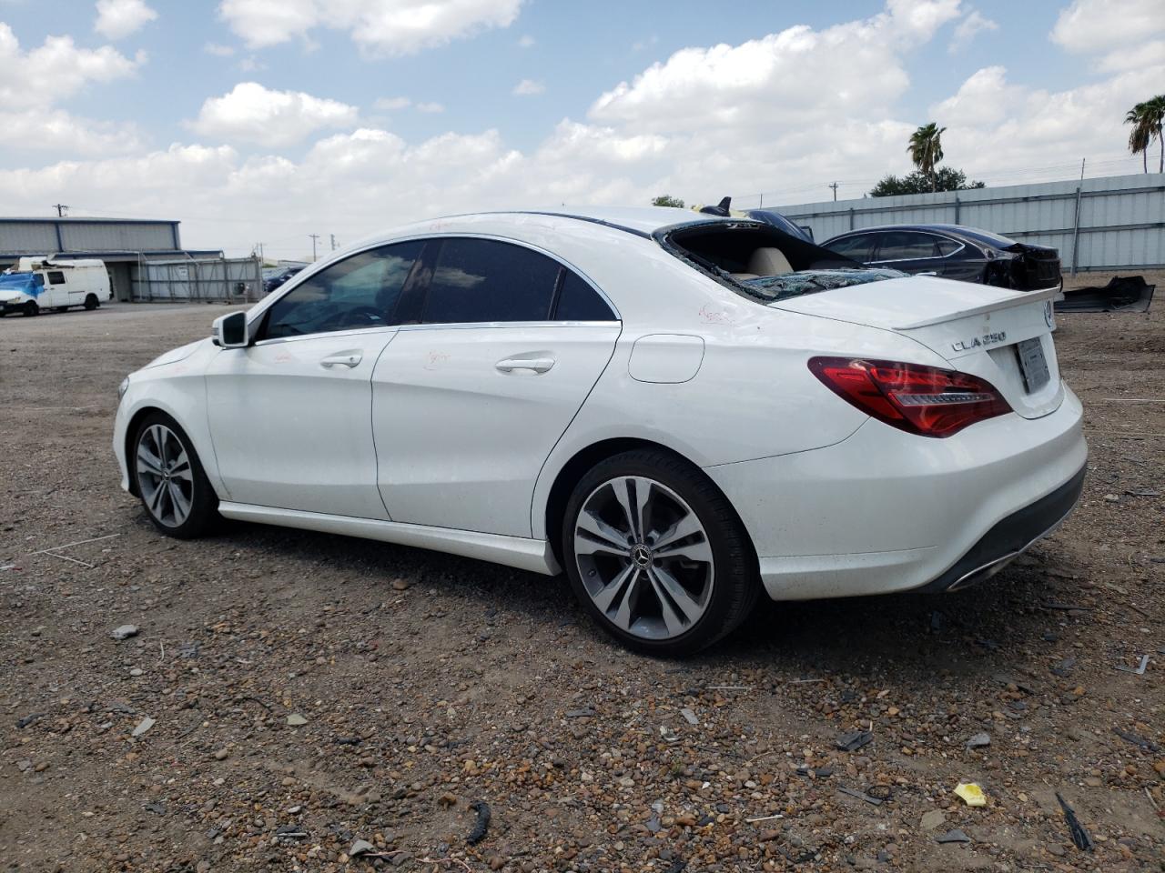 Image 2 of 2019 MERCEDES-BENZ CLA 250 2019 with VIN WDDSJ4EB4KN730271