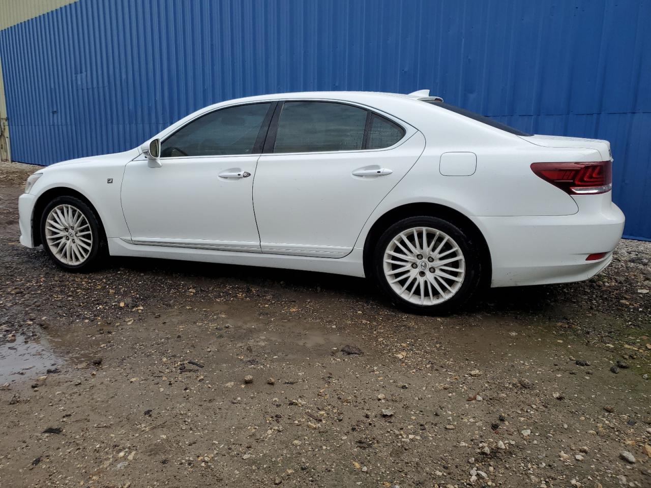 Изображение 2 2015 LEXUS LS 460 2015 с VIN JTHBL5EF9F5136289