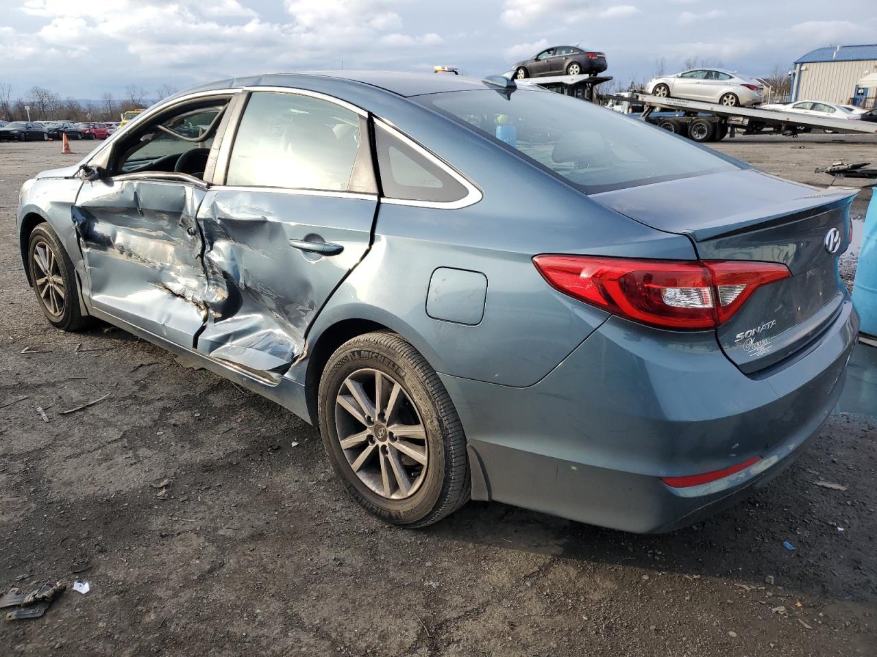 Изображение 2 2015 HYUNDAI SONATA SE 2015 с VIN 5NPE24AFXFH213088