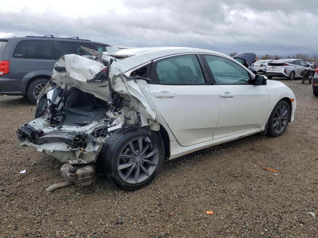 Image 3 of 2019 HONDA CIVIC EX 2019 with VIN 19XFC1F32KE208352