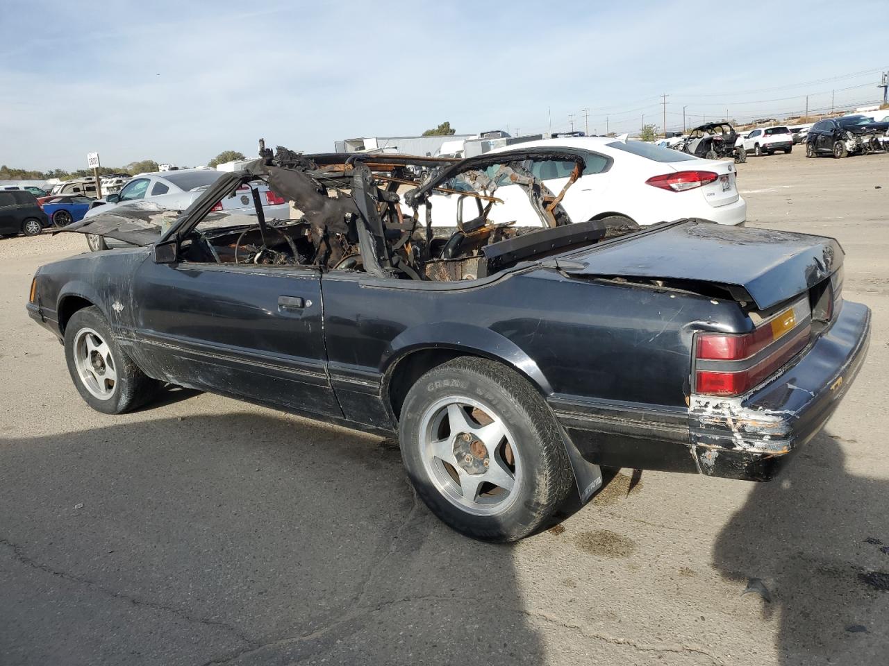 Obraz 2 z 1984 FORD MUSTANG GLX 1984 z VIN 1FABP27M8EF123032