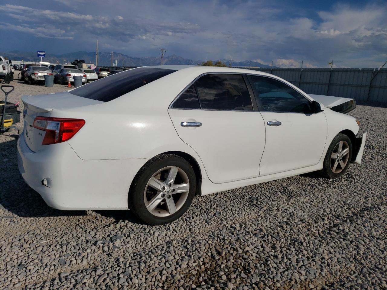 Obraz 3 z 2013 TOYOTA CAMRY L 2013 z VIN 4T1BF1FK9DU664247