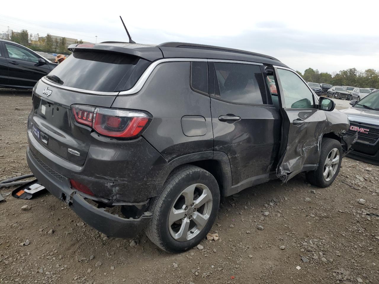 Obraz 3 z 2017 JEEP COMPASS LATITUDE 2017 z VIN 3C4NJDBB3HT680354