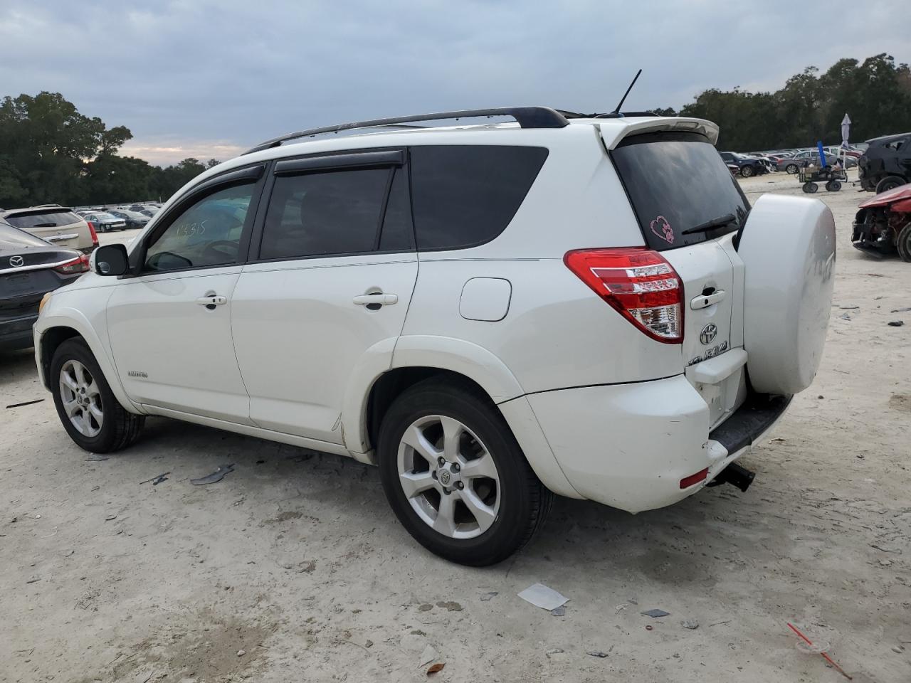 Image 2 of 2009 TOYOTA RAV4 LIMITED 2009 with VIN JTMZF31V095008939