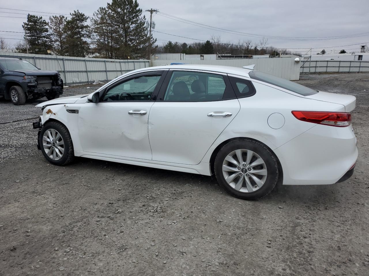 Obraz 2 z 2016 KIA OPTIMA EX 2016 z VIN 5XXGU4L36GG088867