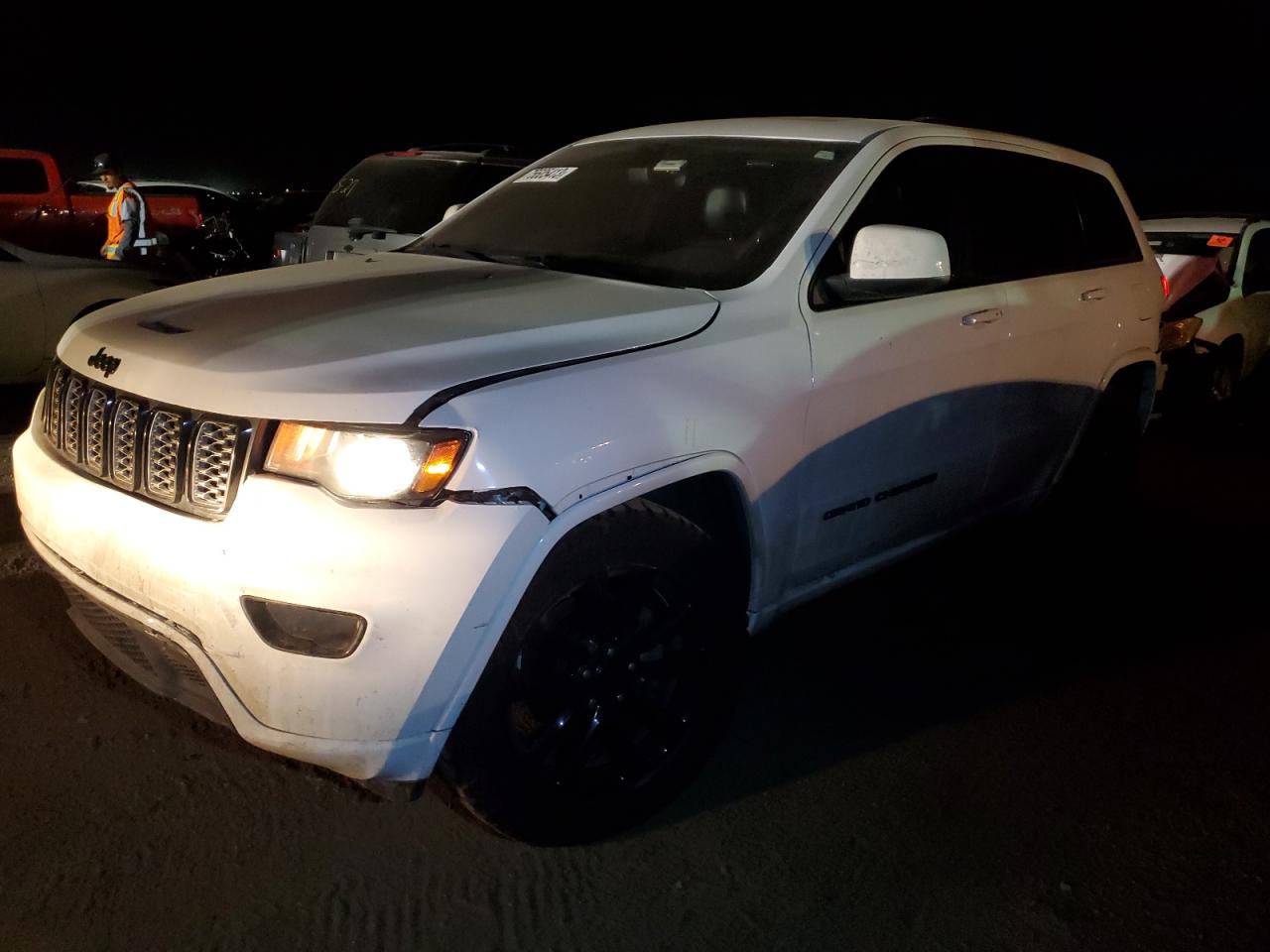 Изображение 1 2018 JEEP GRAND CHEROKEE LAREDO 2018 с VIN 1C4RJFAGXJC249263