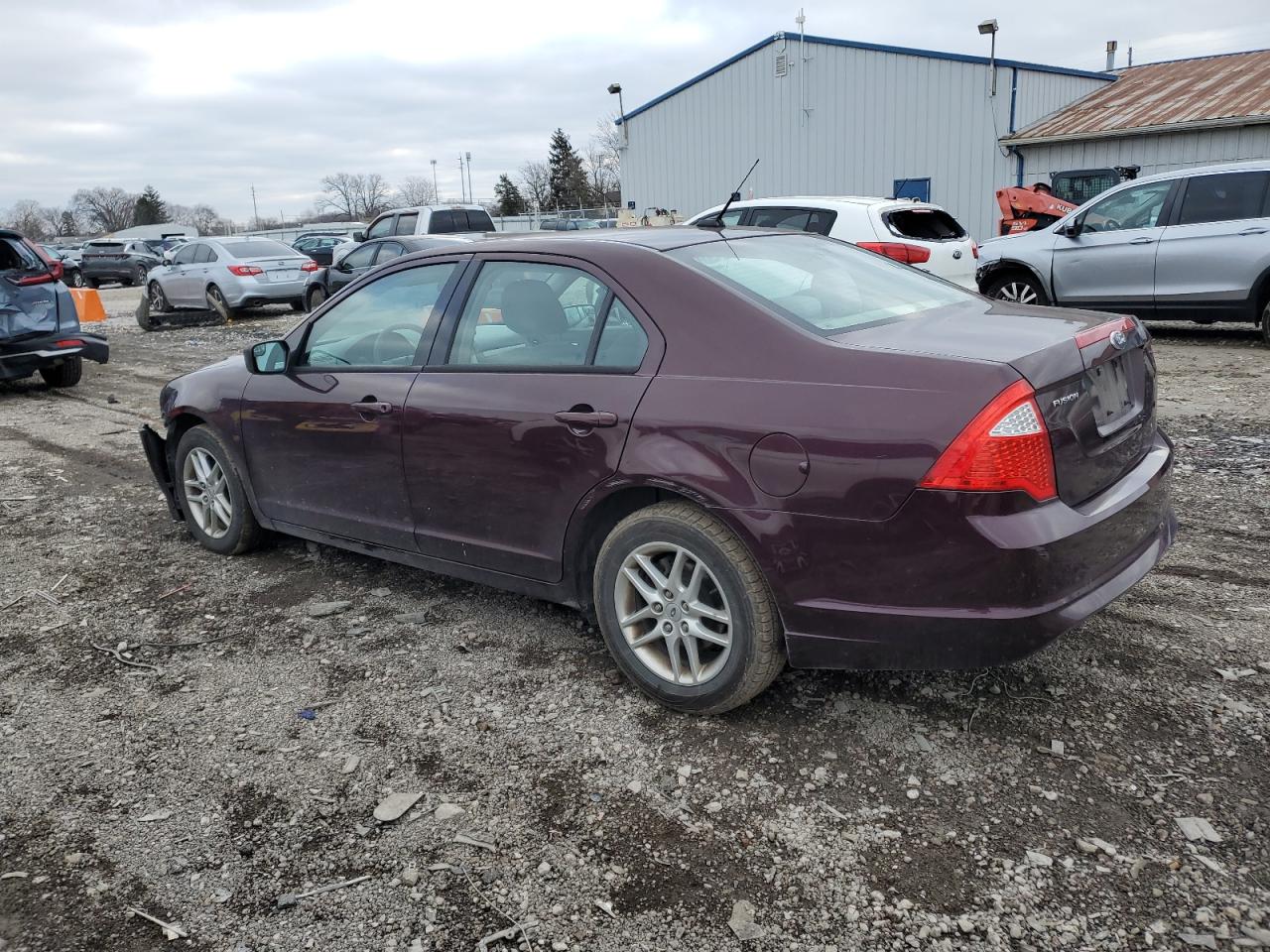 Изображение 2 2011 FORD FUSION S 2011 с VIN 3FAHP0GA4BR132930