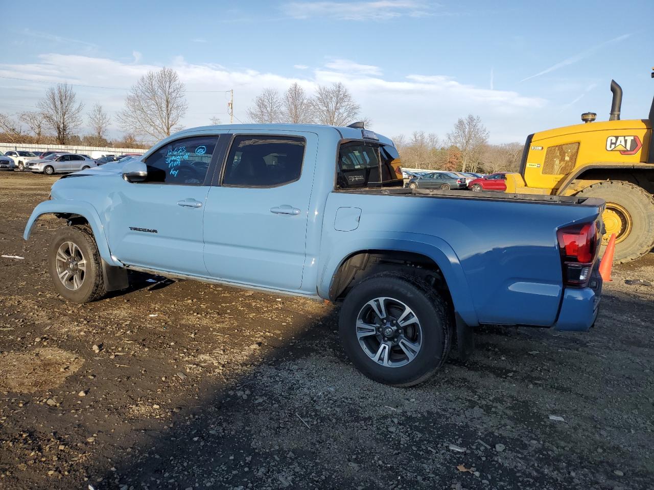 Image 2 of 2019 TOYOTA TACOMA DOUBLE CAB 2019 with VIN 3TMCZ5AN2KM259129