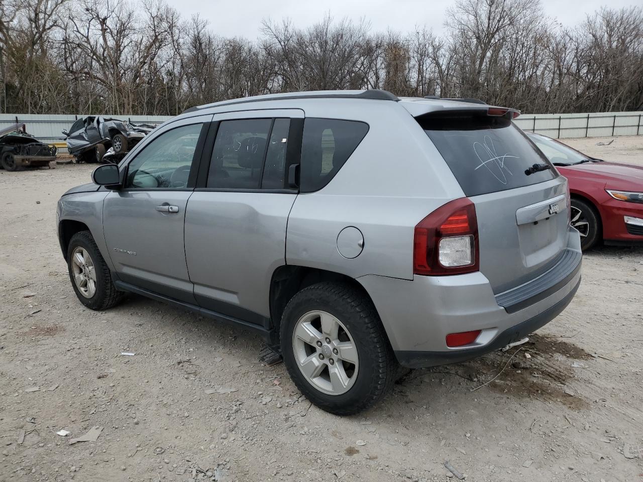 Obraz 2 z 2016 JEEP COMPASS LATITUDE 2016 z VIN 1C4NJCEAXGD769288