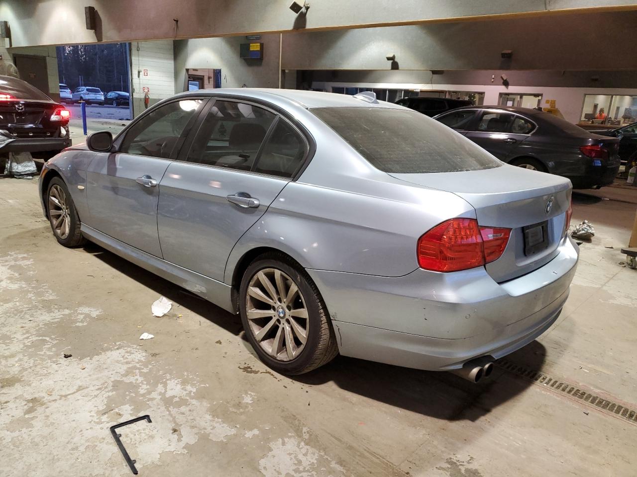 Изображение 2 2011 BMW 328 I 2011 с VIN WBAPH7C56BE676334