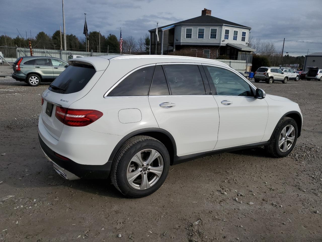 Image 3 of 2018 MERCEDES-BENZ GLC 300 4MATIC 2018 with VIN WDC0G4KBXJV100574