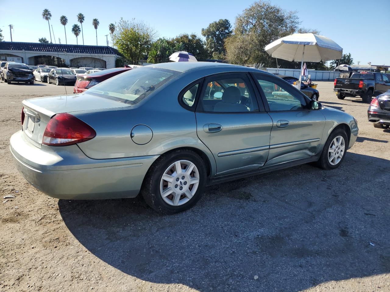 Image 3 of 2005 FORD TAURUS SE 2005 with VIN 1FAFP53U85A207048