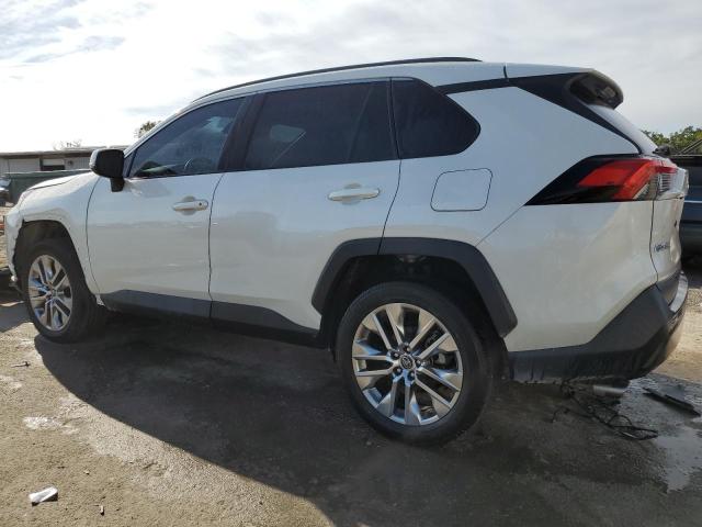 Изображение 2 2021 TOYOTA RAV4 XLE PREMIUM 2021 с VIN 2T3C1RFV2MW104184