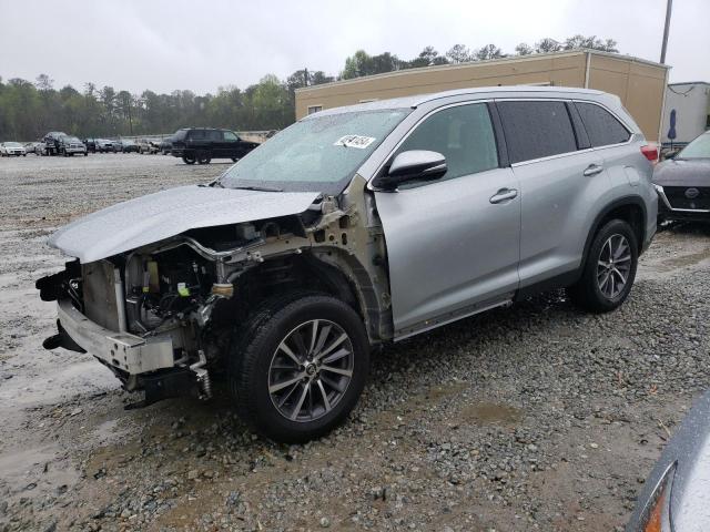 Image 1 of 2019 TOYOTA HIGHLANDER SE 2019 with VIN 5TDKZRFH9KS336567