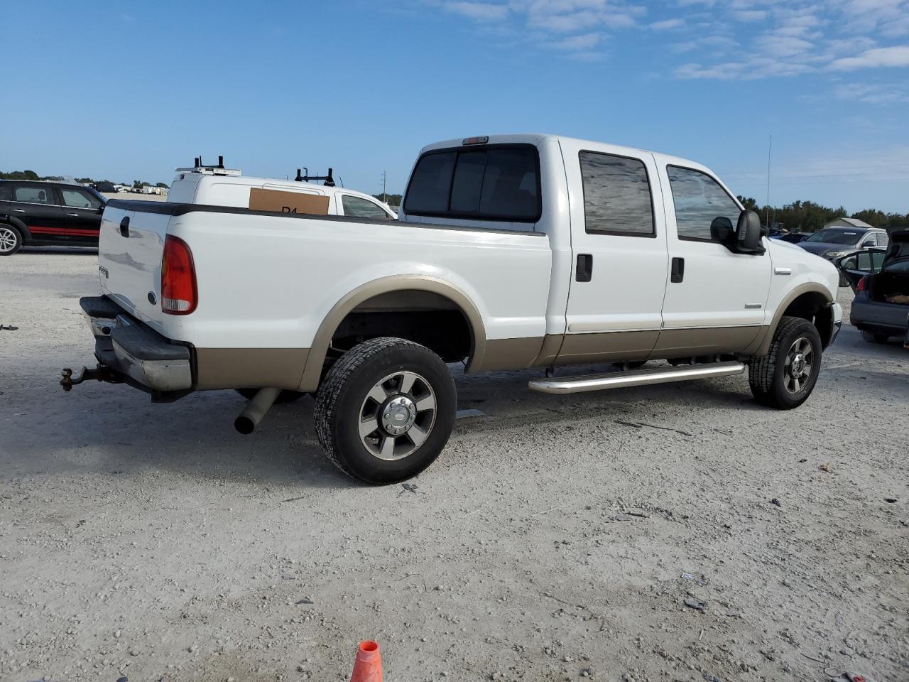 Image 3 of 2005 FORD F250 SUPER DUTY 2005 with VIN 1FTSW21P15EB35321