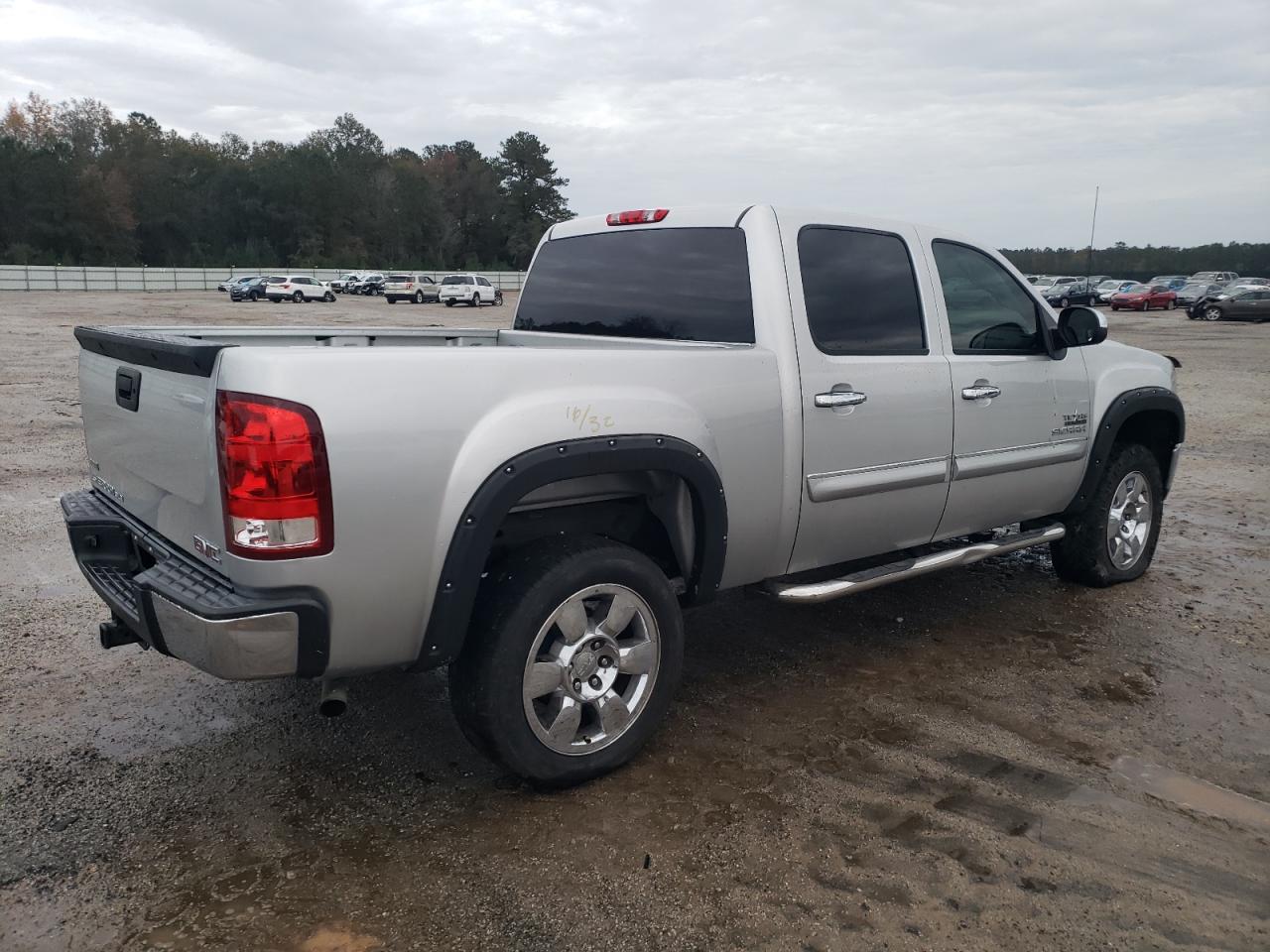 Image 3 of 2011 GMC SIERRA C1500 SLE 2011 with VIN 3GTP1VE09BG267721